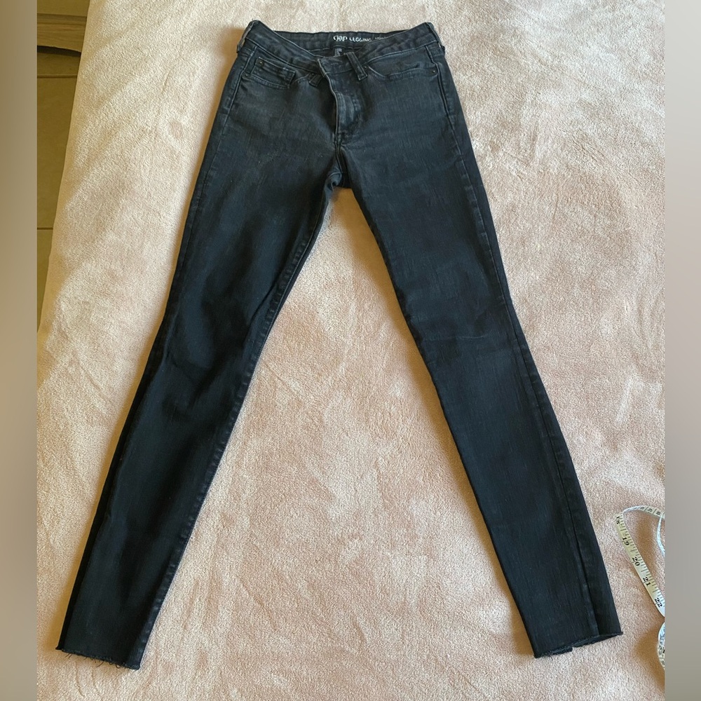 Gap Women Black leggings jeans in size 2/26 R